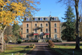 Гостиница Logis le Manoir de Sauvegrain  Сен-Ламбер